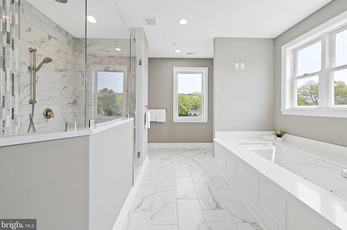 7801 Deboy Ave, Baltimore MD 21222-2719 exterior