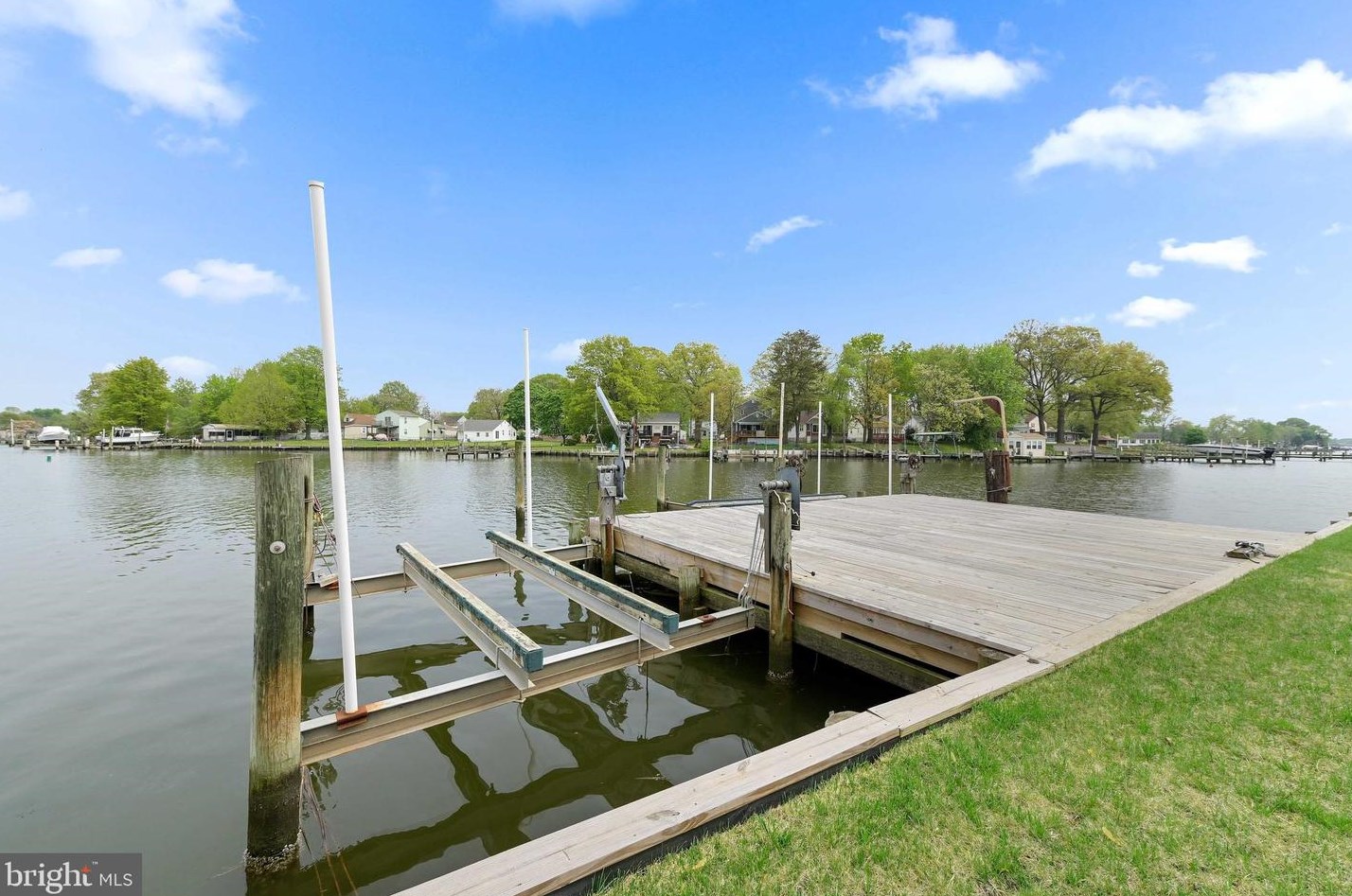 7801 Deboy Ave, Baltimore MD 21222-2719 exterior