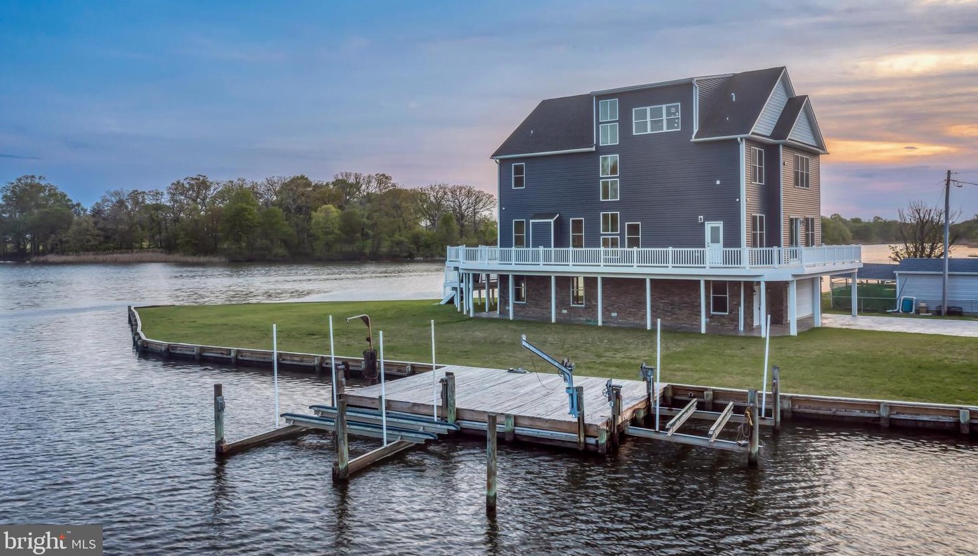 7801 Deboy Ave, Baltimore MD 21222-2719 exterior