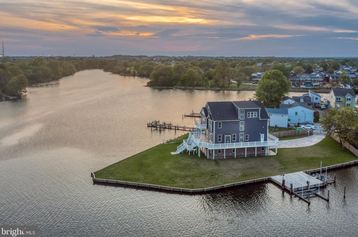 7801 Deboy Ave, Baltimore MD 21222-2719 exterior