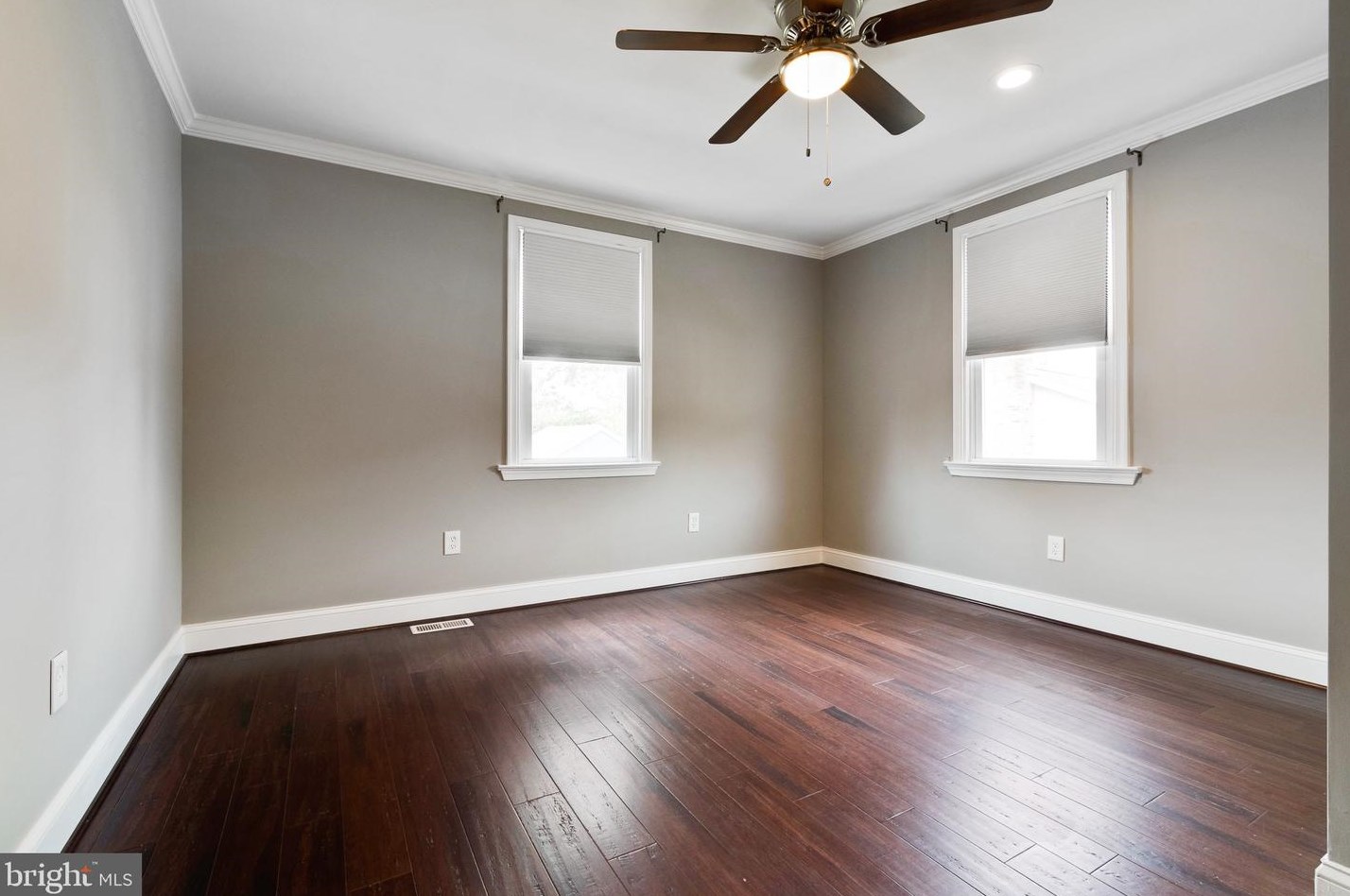 610 Meyers Dr, Baltimore MD  21228-4105 exterior