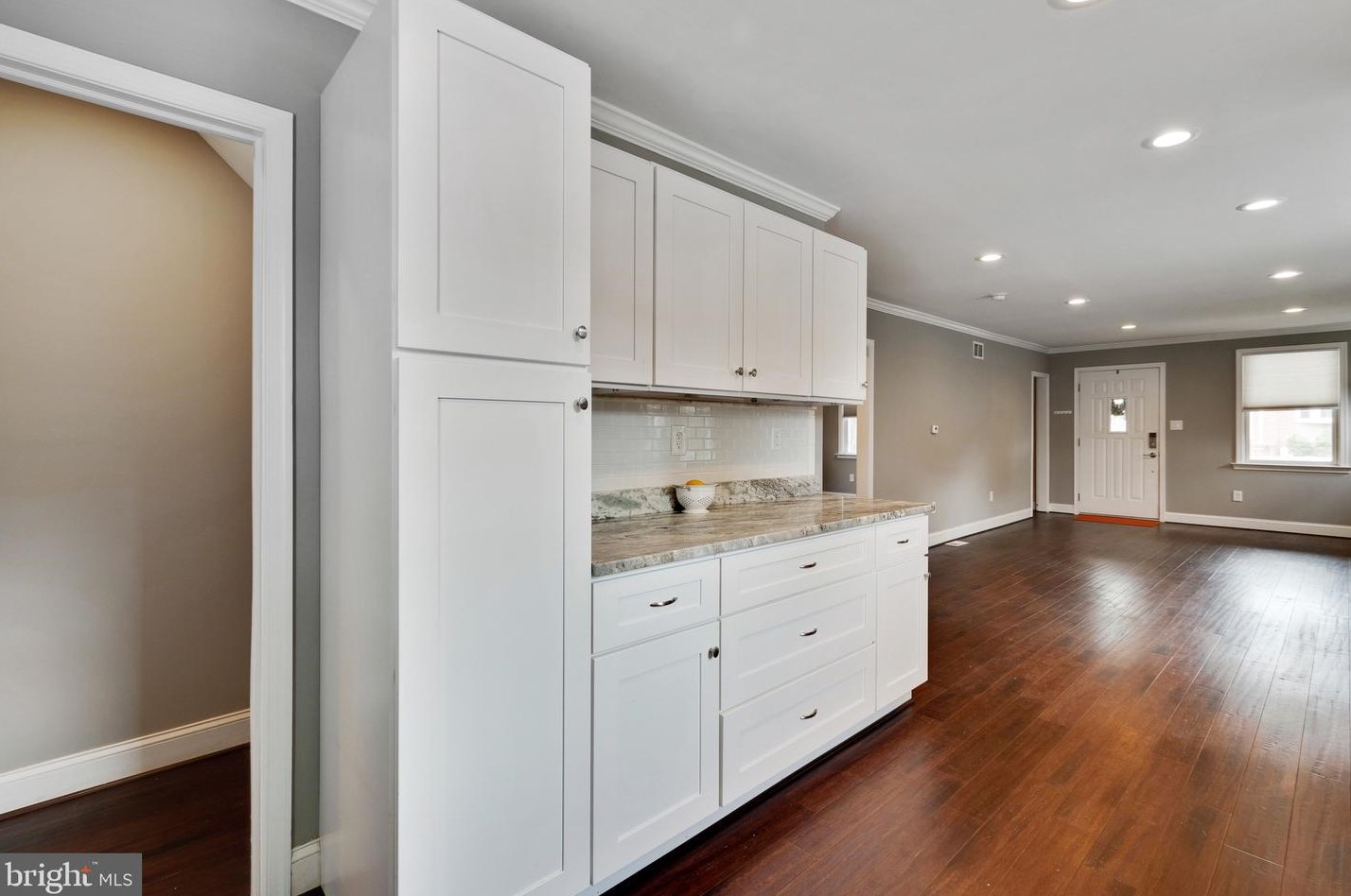 610 Meyers Dr, Baltimore MD  21228-4105 exterior