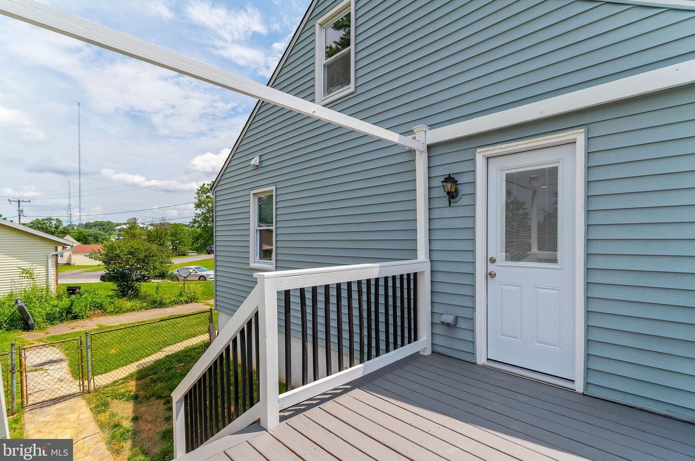 610 Meyers Dr, Baltimore MD  21228-4105 exterior