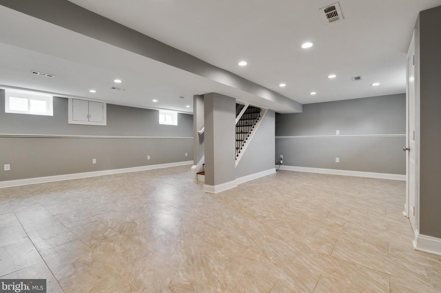 610 Meyers Dr, Baltimore MD  21228-4105 exterior