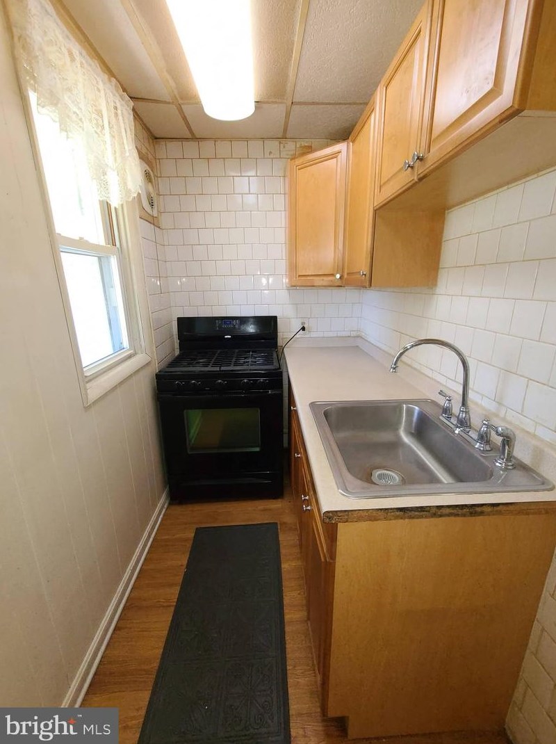 1324 Maple Ave, Baltimore MD  21221-6027 exterior