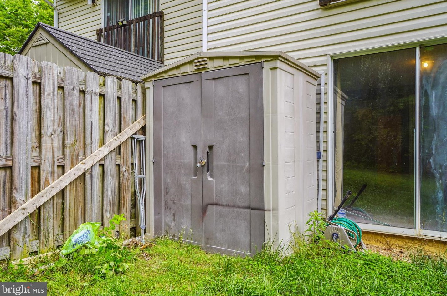 7402 Catterick Ct, Baltimore MD  21244-5600 exterior