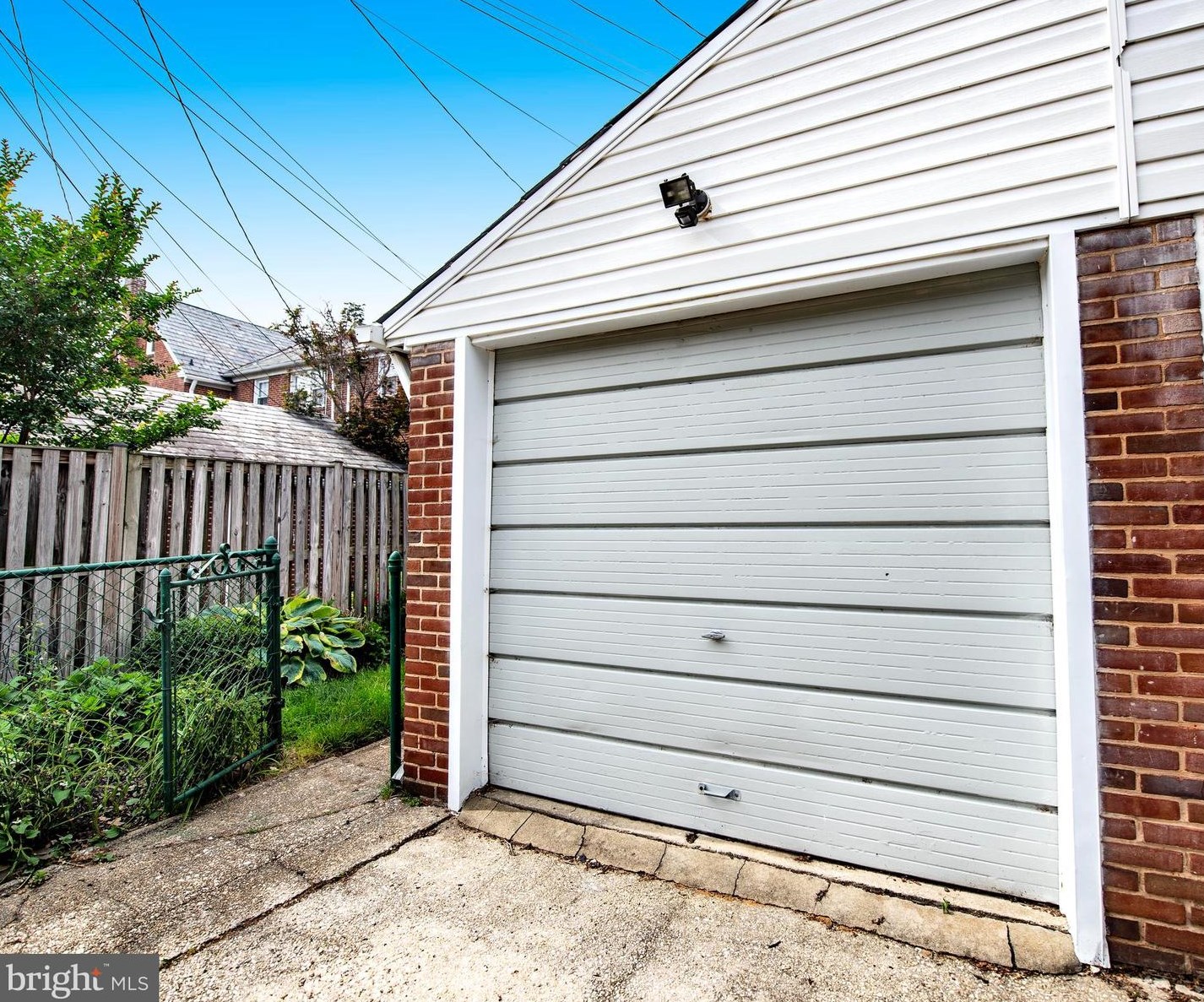 99 Dunkirk Rd, Baltimore MD  21212-1707 exterior