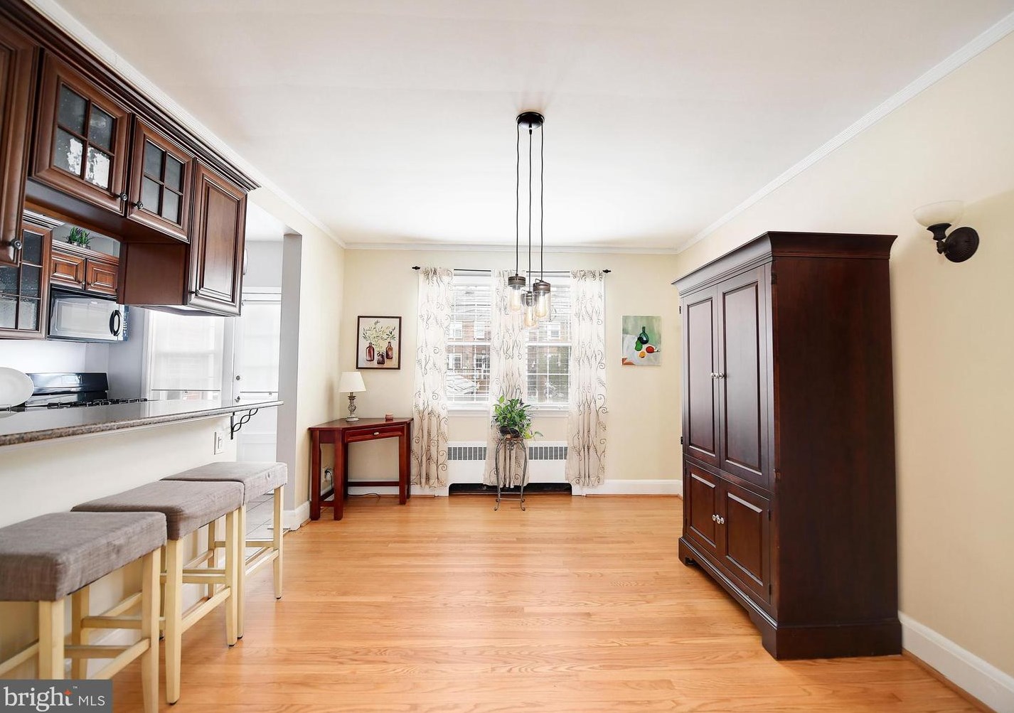 99 Dunkirk Rd, Baltimore MD  21212-1707 exterior