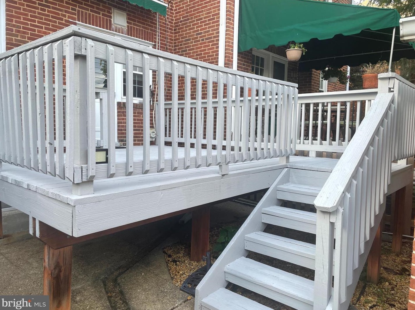 99 Dunkirk Rd, Baltimore MD  21212-1707 exterior