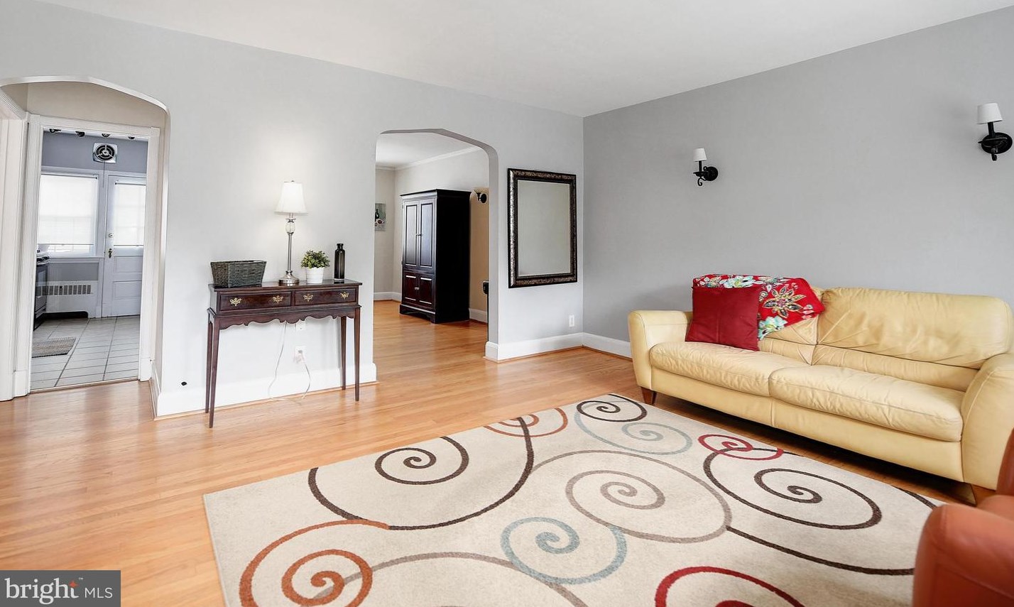 99 Dunkirk Rd, Baltimore MD  21212-1707 exterior