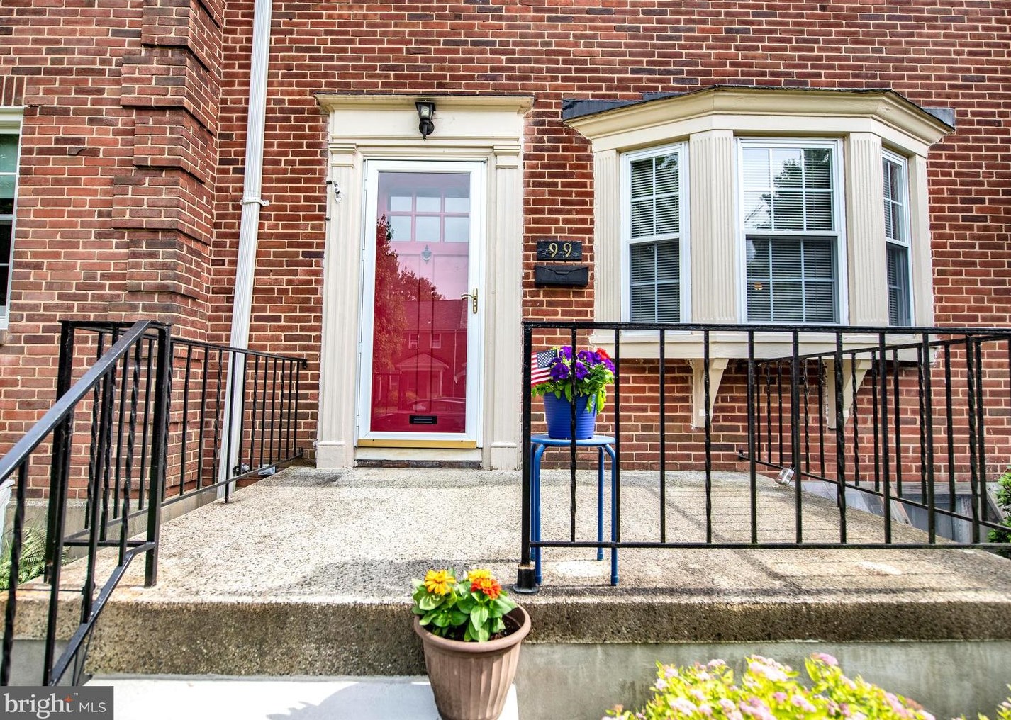 99 Dunkirk Rd, Baltimore MD  21212-1707 exterior