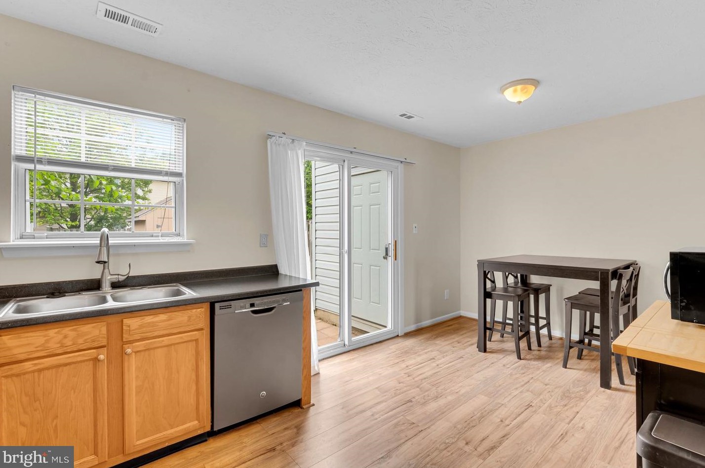 520 Gloucester Ct, Baltimore MD  21220-3673 exterior