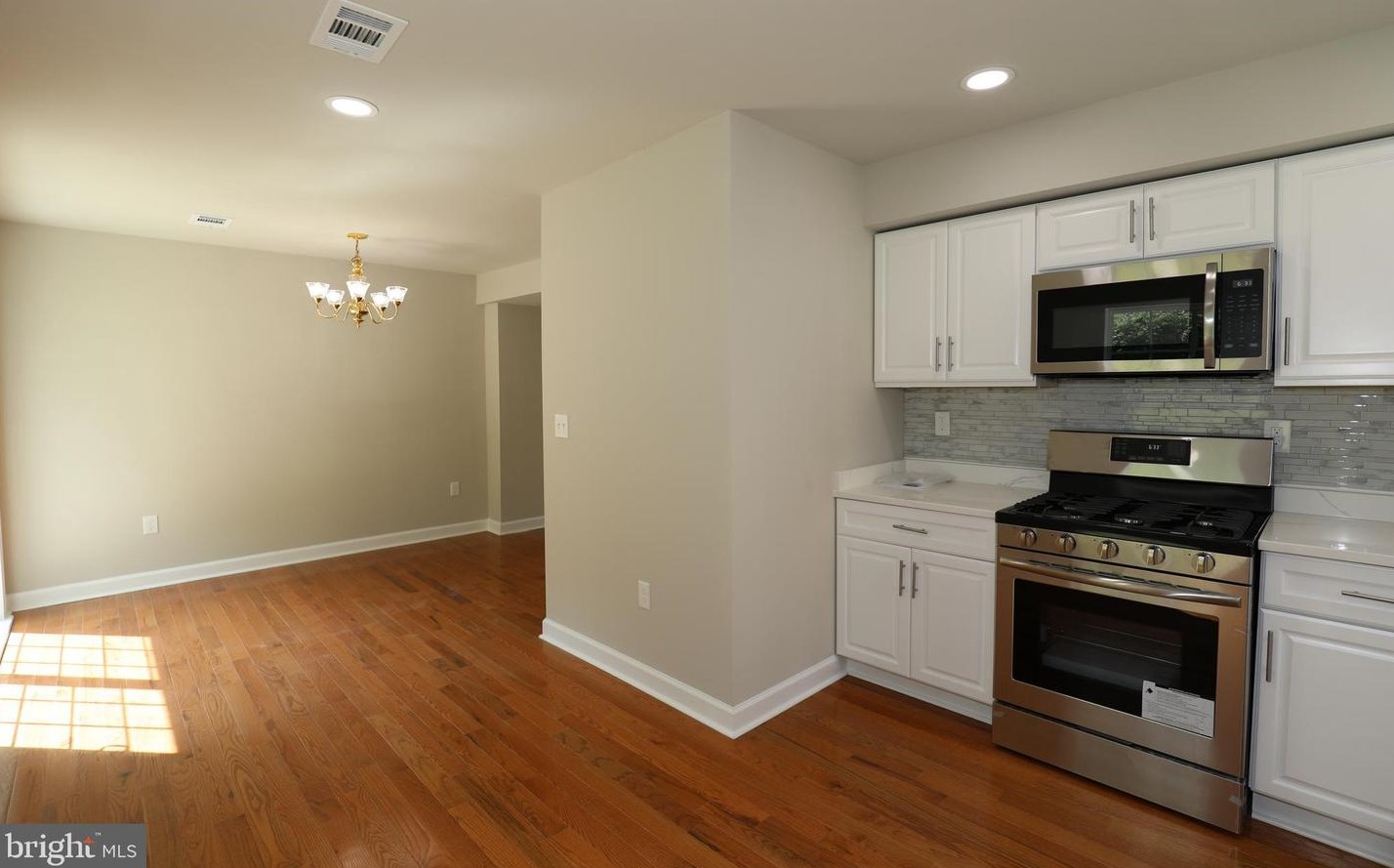 315 Oella Ave, Baltimore MD  21228-5417 exterior