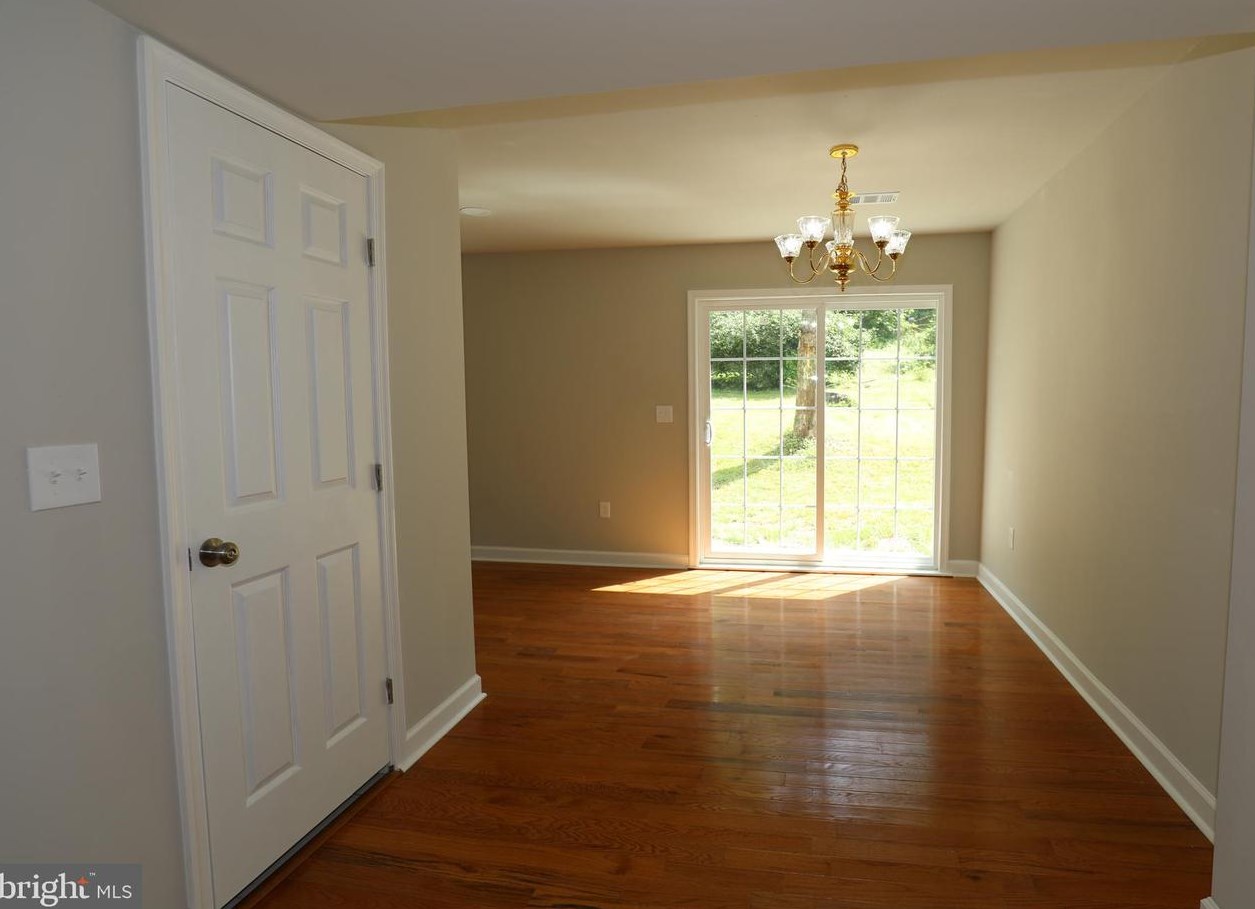 315 Oella Ave, Baltimore MD  21228-5417 exterior