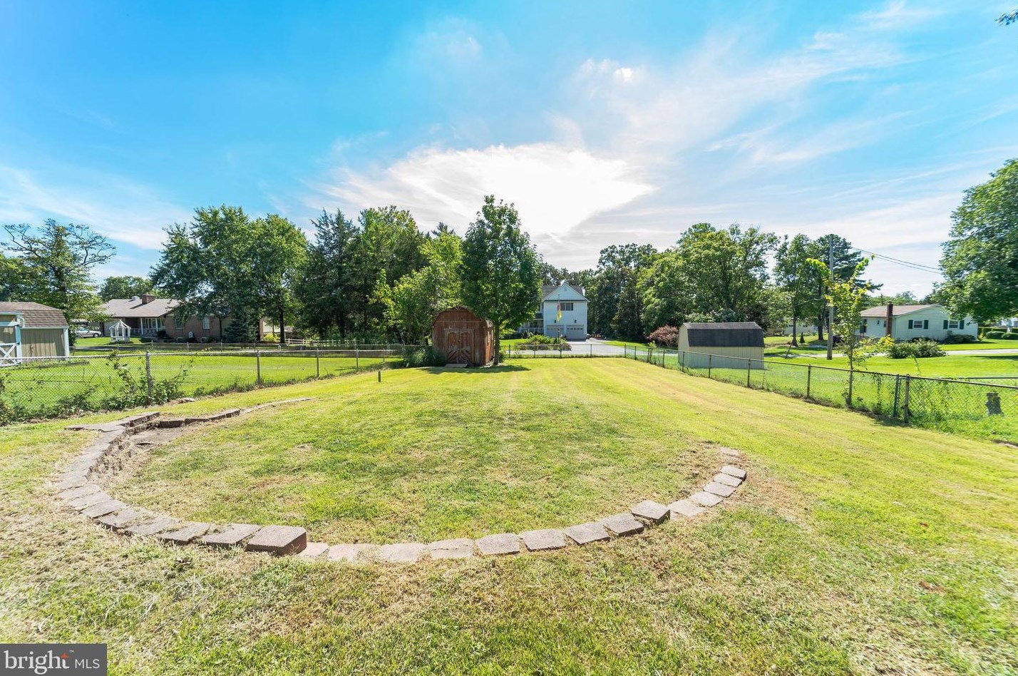 913 Rosedale St, Baltimore MD 21216-4233 exterior