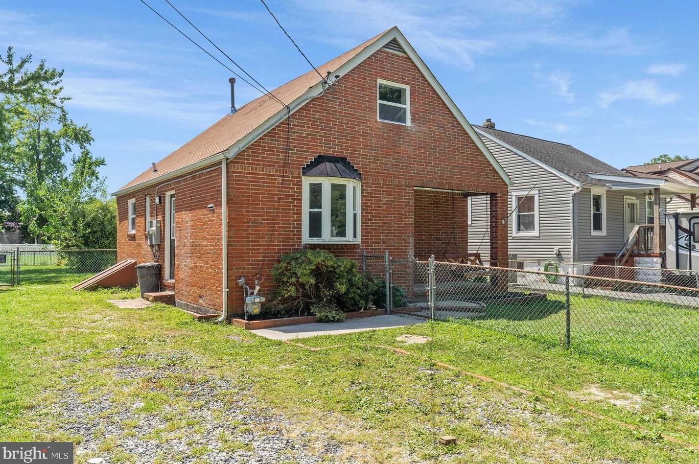 7517 Sparrows Point Blvd, Baltimore MD  21219-1928 exterior