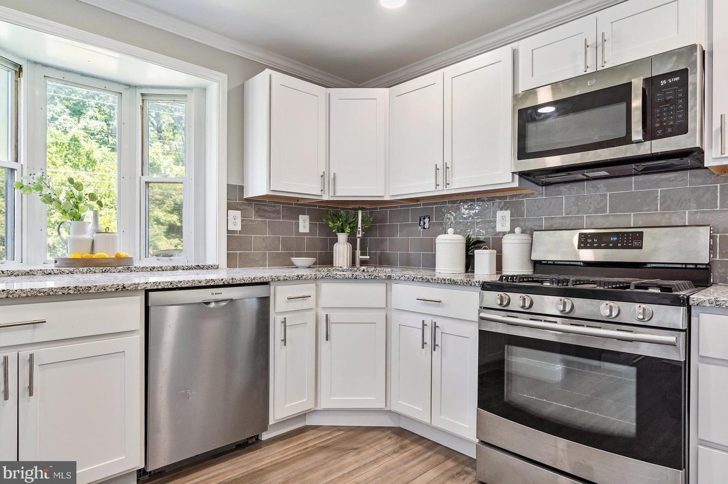 7517 Sparrows Point Blvd, Baltimore MD  21219-1928 exterior
