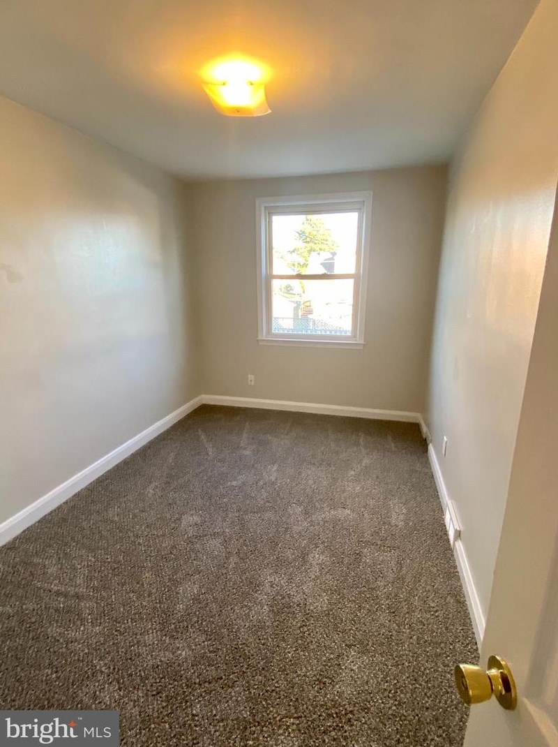 6829 Duluth Ave, Baltimore MD  21222-1111 exterior