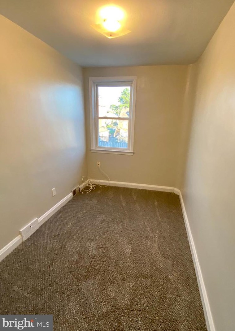 6829 Duluth Ave, Baltimore MD  21222-1111 exterior