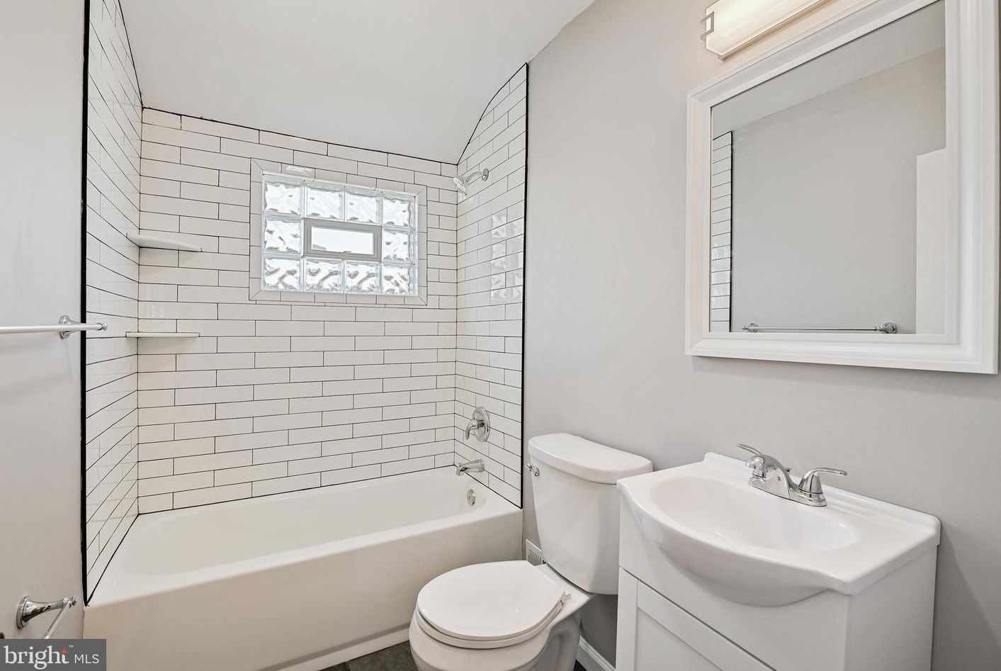 1932 Inverton Rd, Baltimore MD  21222-4755 exterior