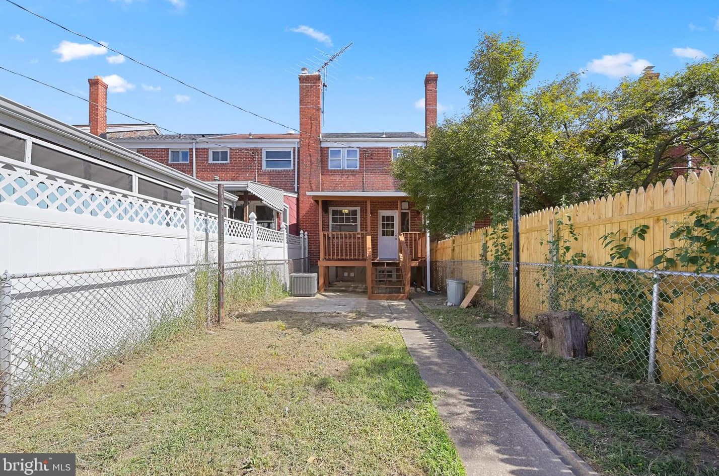 1932 Inverton Rd, Baltimore MD  21222-4755 exterior