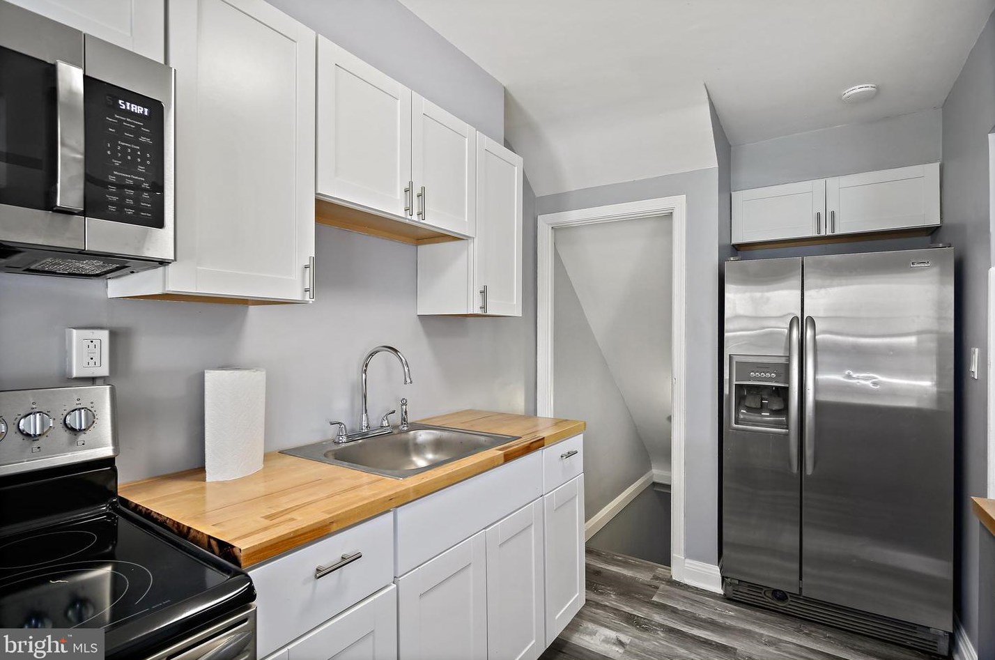 1079 Elm Rd, Baltimore MD  21227-3935 exterior
