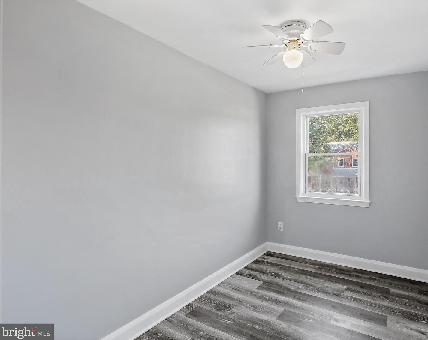 1079 Elm Rd, Baltimore MD  21227-3935 exterior