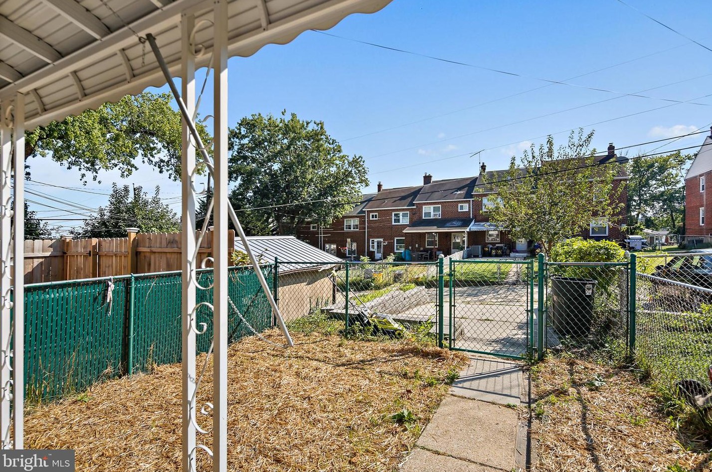1079 Elm Rd, Baltimore MD  21227-3935 exterior