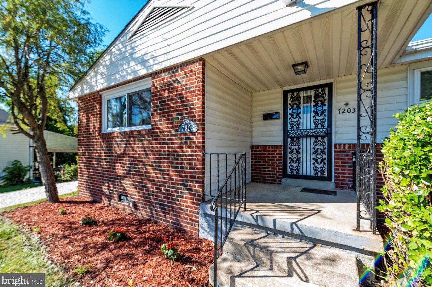 7203 Seymour Pl, Baltimore MD  exterior
