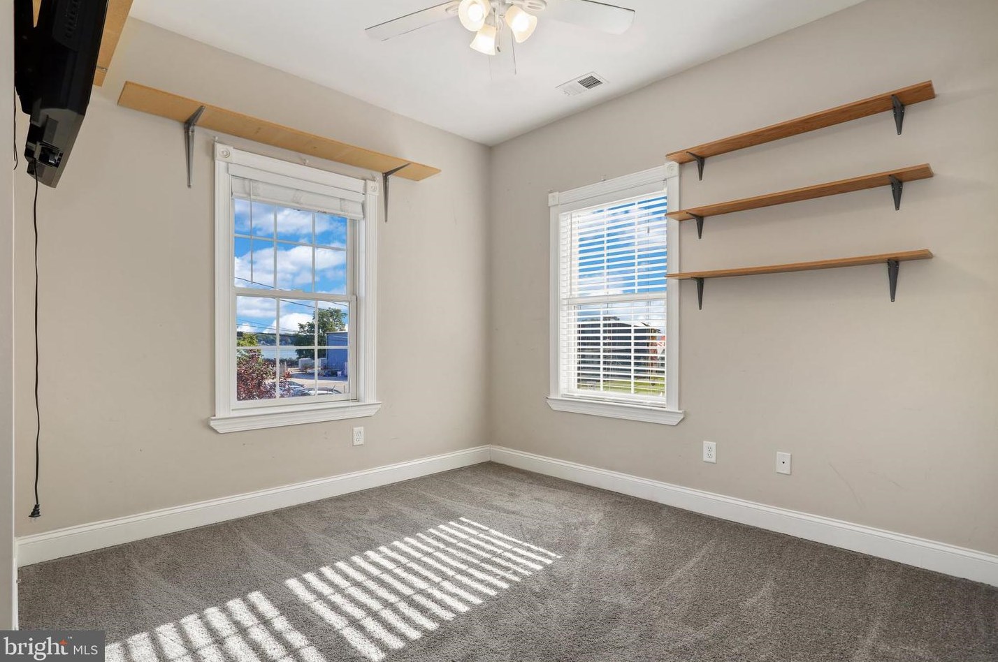 8301 Bletzer Rd, Baltimore MD 21222-2871 exterior