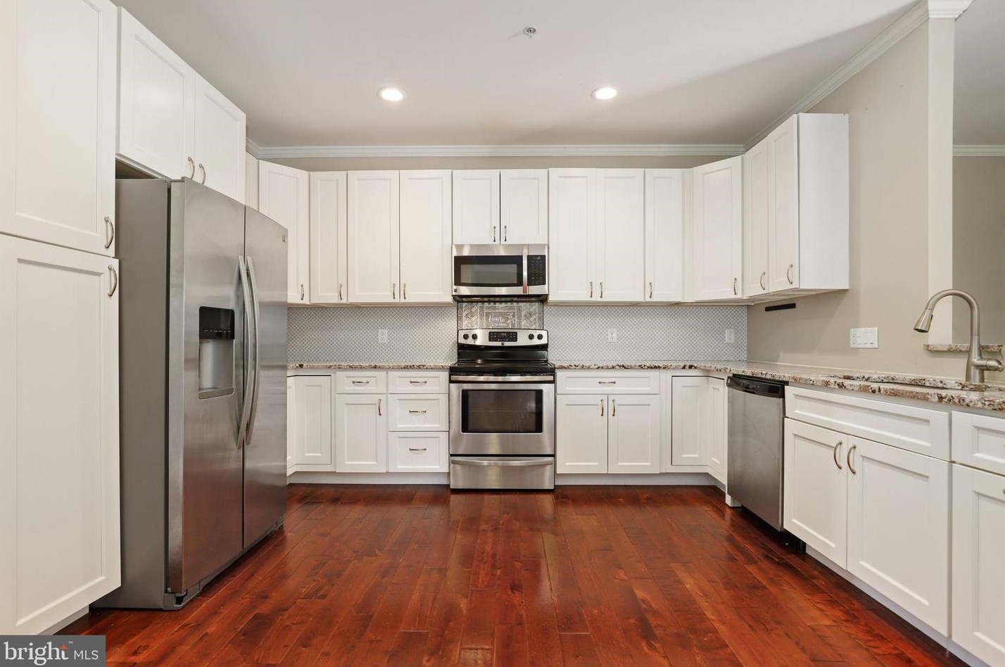 8301 Bletzer Rd, Baltimore MD 21222-2871 exterior