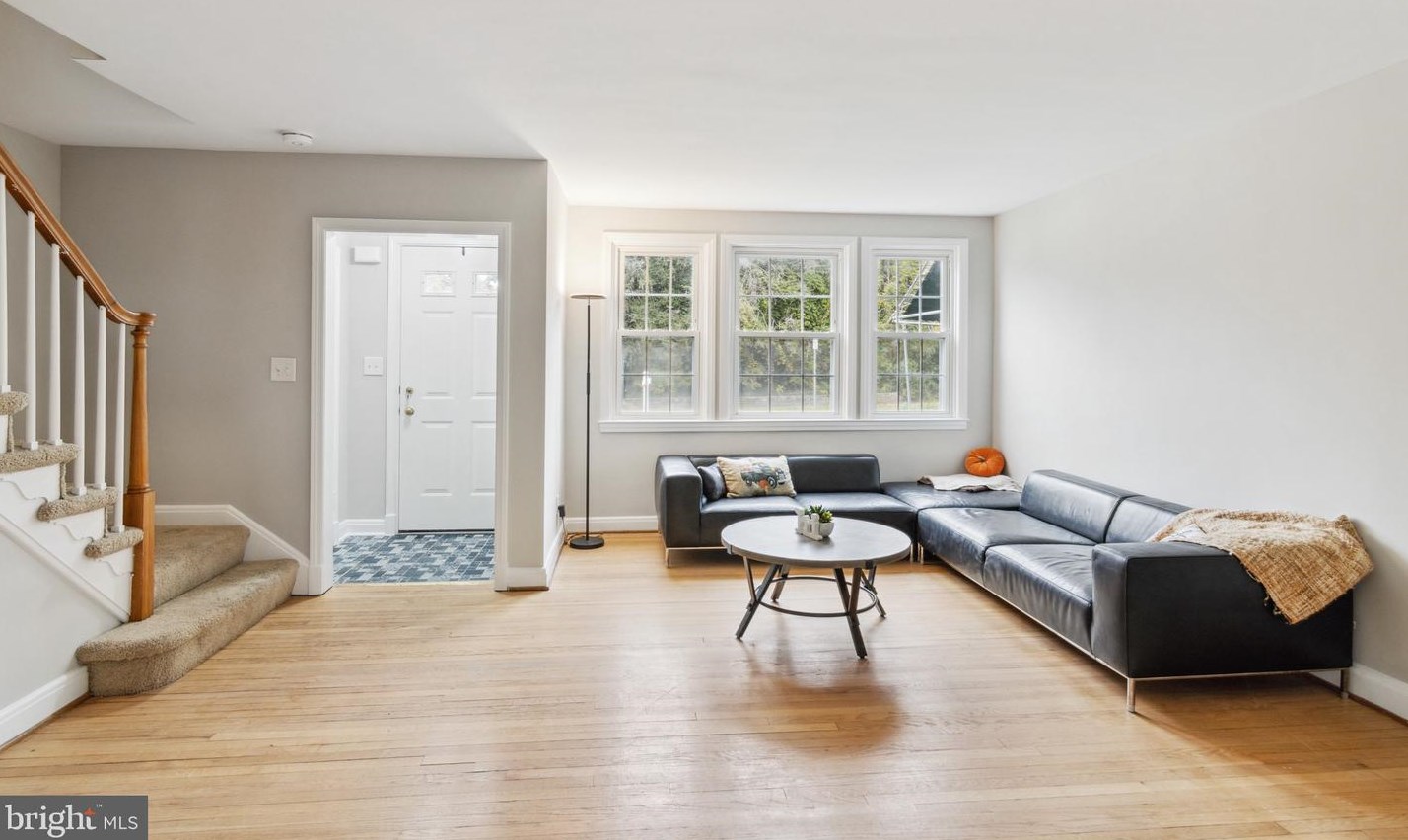 363 Whitfield Rd, Baltimore MD 21228-1809 exterior