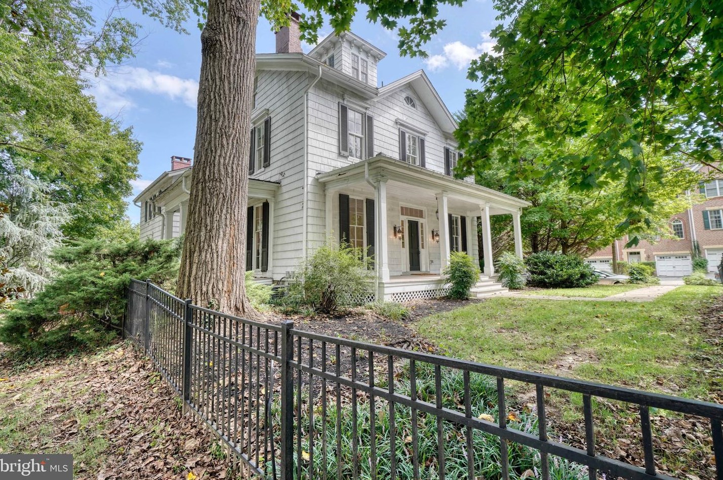 210 Anvil Way, Baltimore MD 21212-1301 exterior