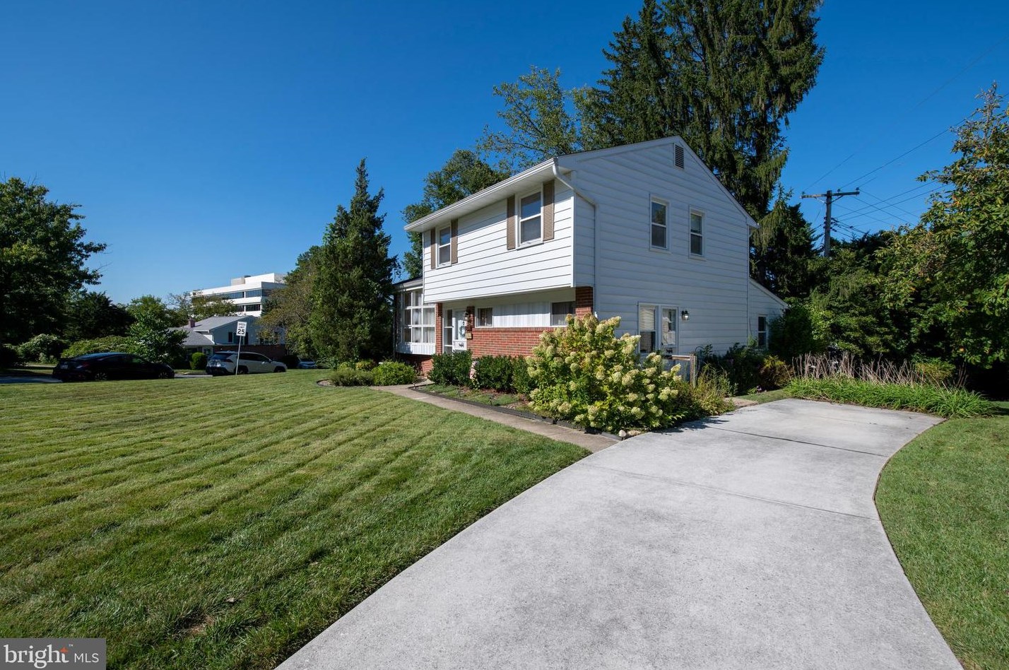 1044 Kenilworth Dr, Baltimore MD  21204-2249 exterior