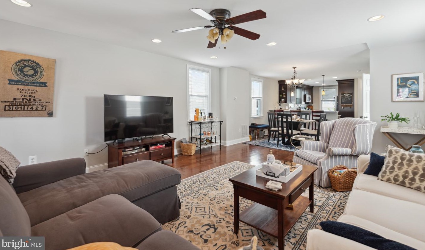 52 Mellor Ave, Baltimore MD 21228-5105 exterior