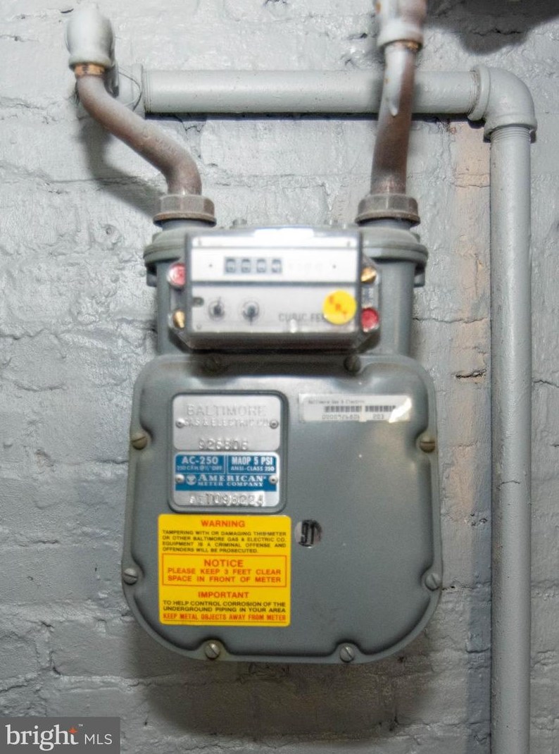 24 Portship Rd, Baltimore MD 21222-3855 exterior