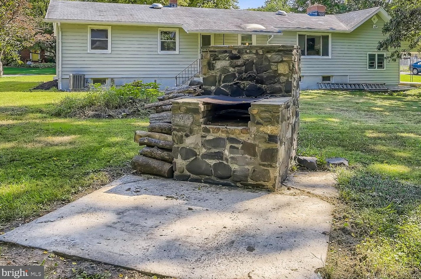 316 Sassafras Rd, Baltimore MD  21221-3023 exterior