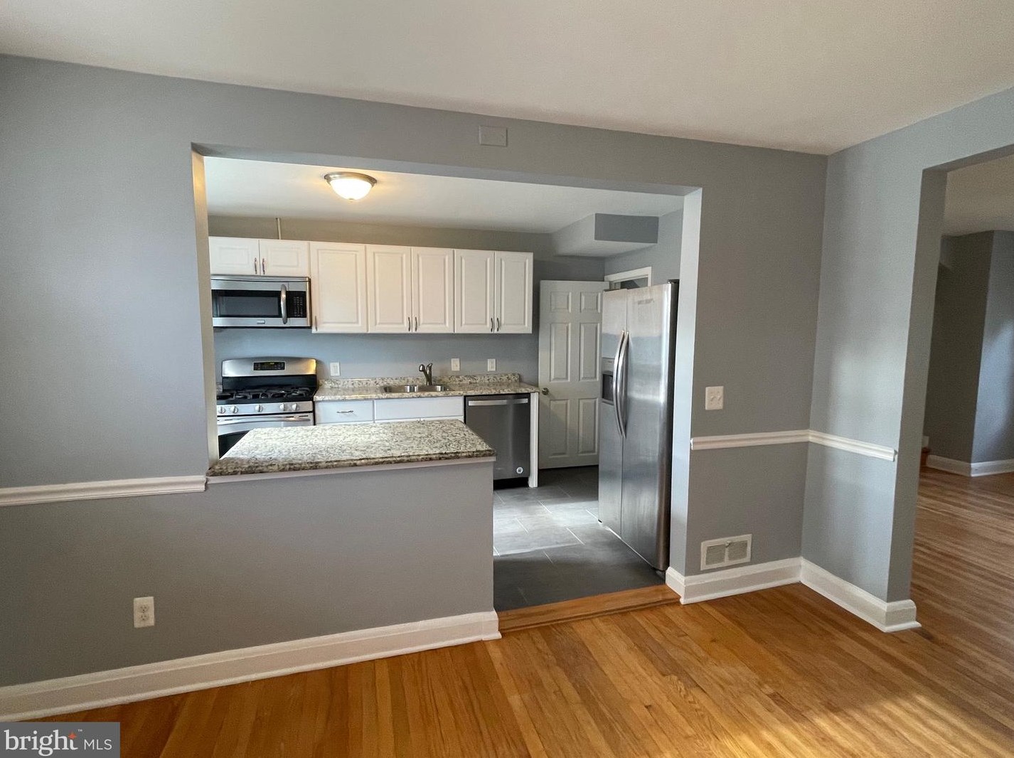 6119 Mt Rdg Rd, Baltimore MD 21228-2240 exterior