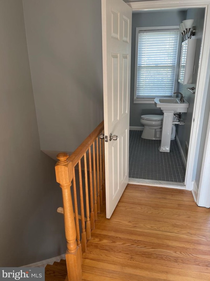 6119 Mt Rdg Rd, Baltimore MD 21228-2240 exterior