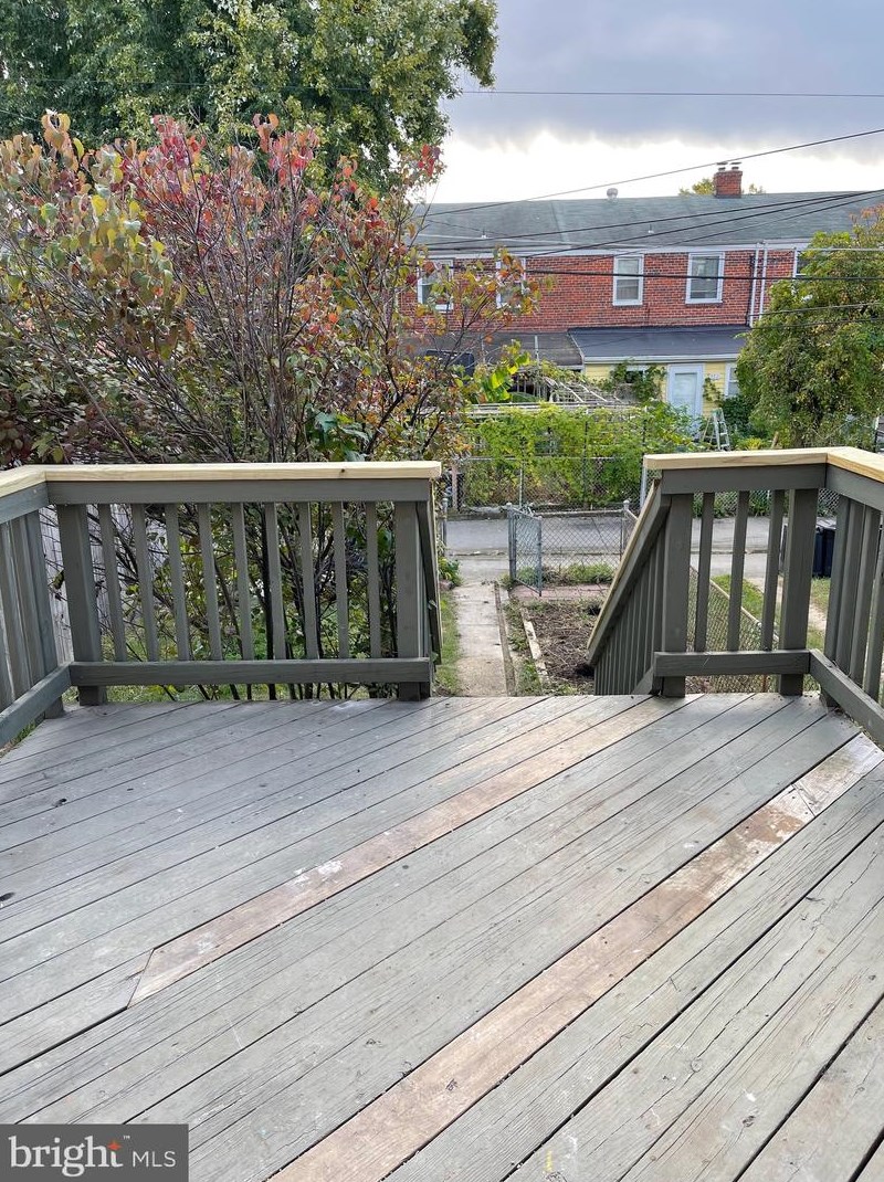 6119 Mt Rdg Rd, Baltimore MD 21228-2240 exterior