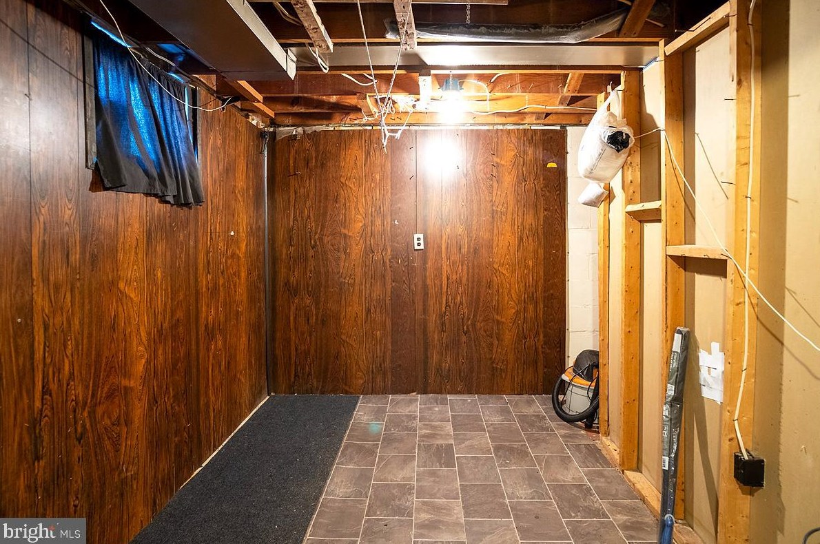 5452 Whitlock Rd, Baltimore MD  21229-1021 exterior