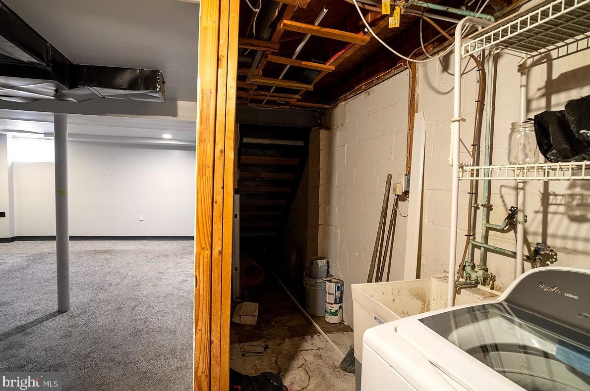 5452 Whitlock Rd, Baltimore MD  21229-1021 exterior