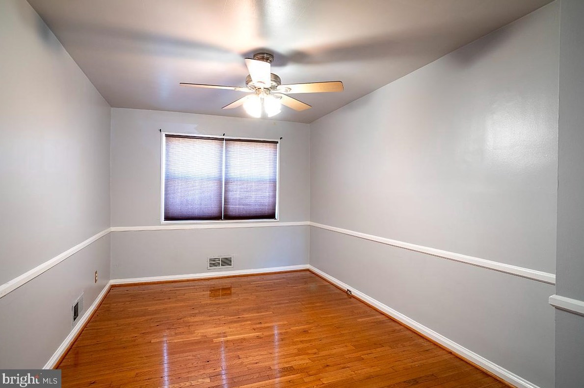 5452 Whitlock Rd, Baltimore MD  21229-1021 exterior