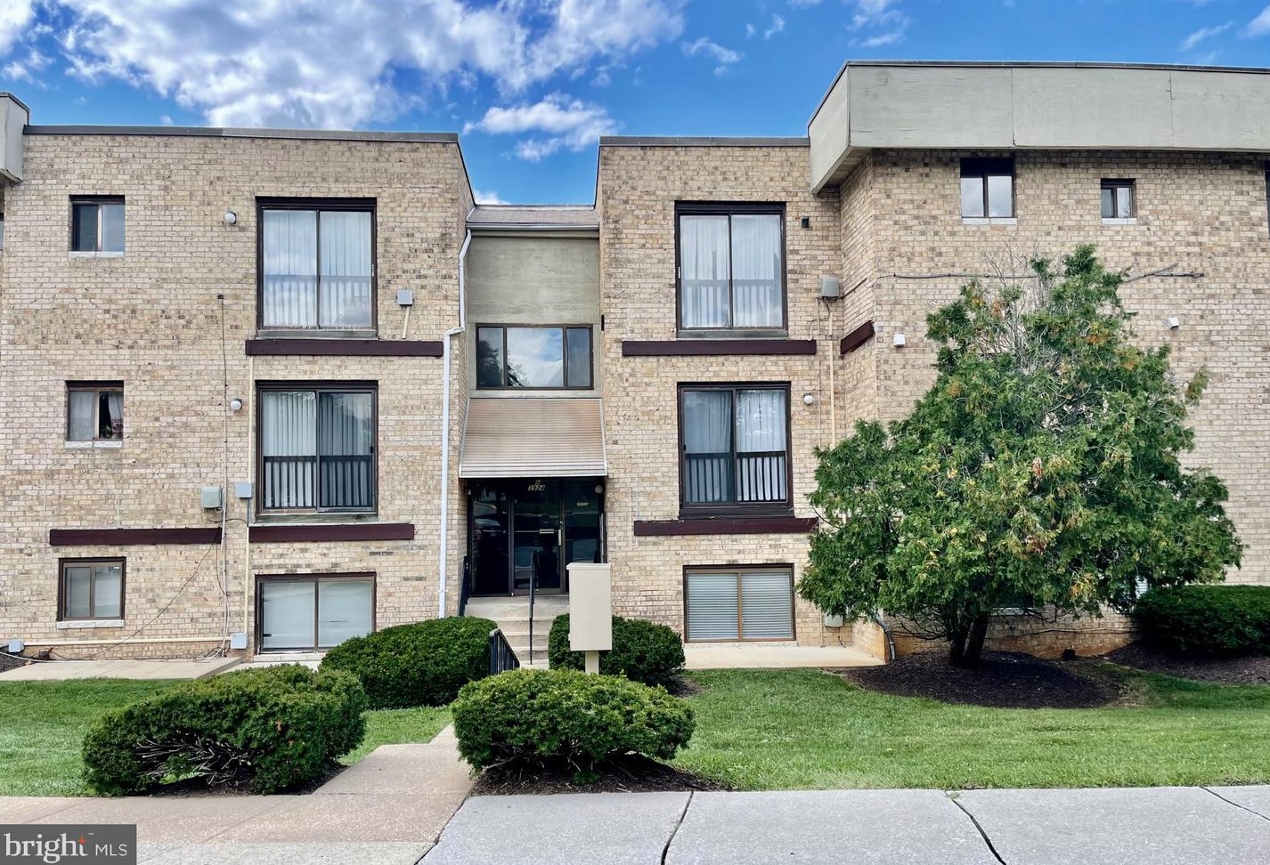 3924 Rolling Ave, Baltimore MD  21208-2063 exterior