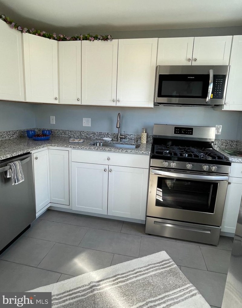 3443 Loganview Dr, Baltimore MD  21222-5950 exterior