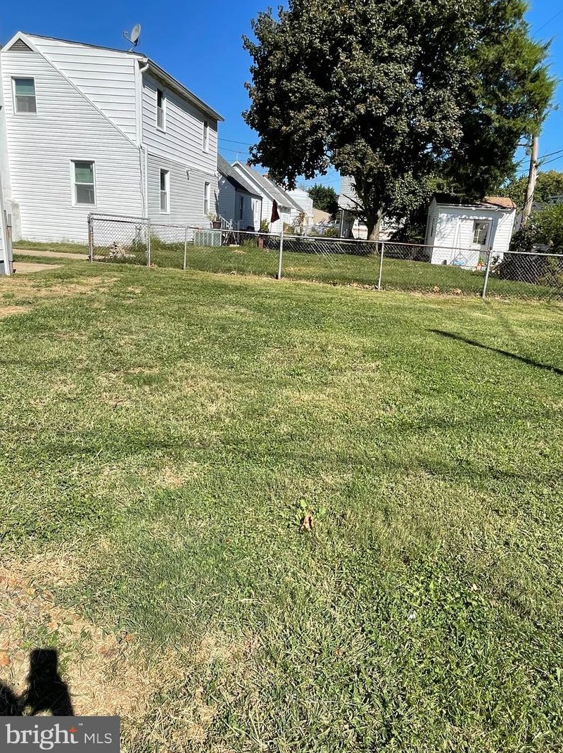 3443 Loganview Dr, Baltimore MD  21222-5950 exterior