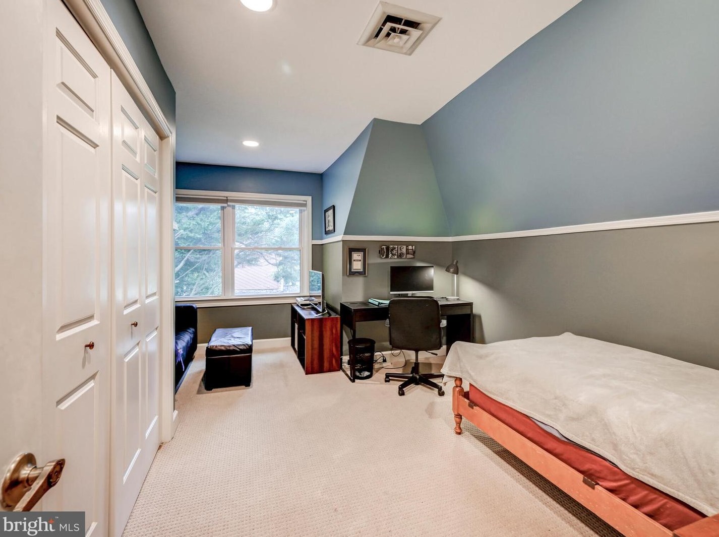 3305 Redspire Ln, Baltimore MD 21208-1961 exterior