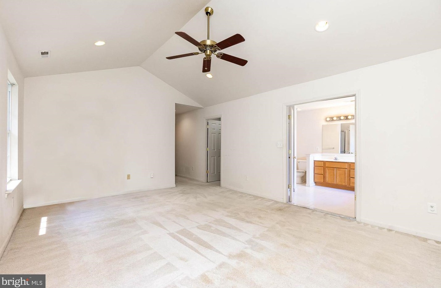 8216 Selwin Ct, Baltimore MD 21237-3363 exterior