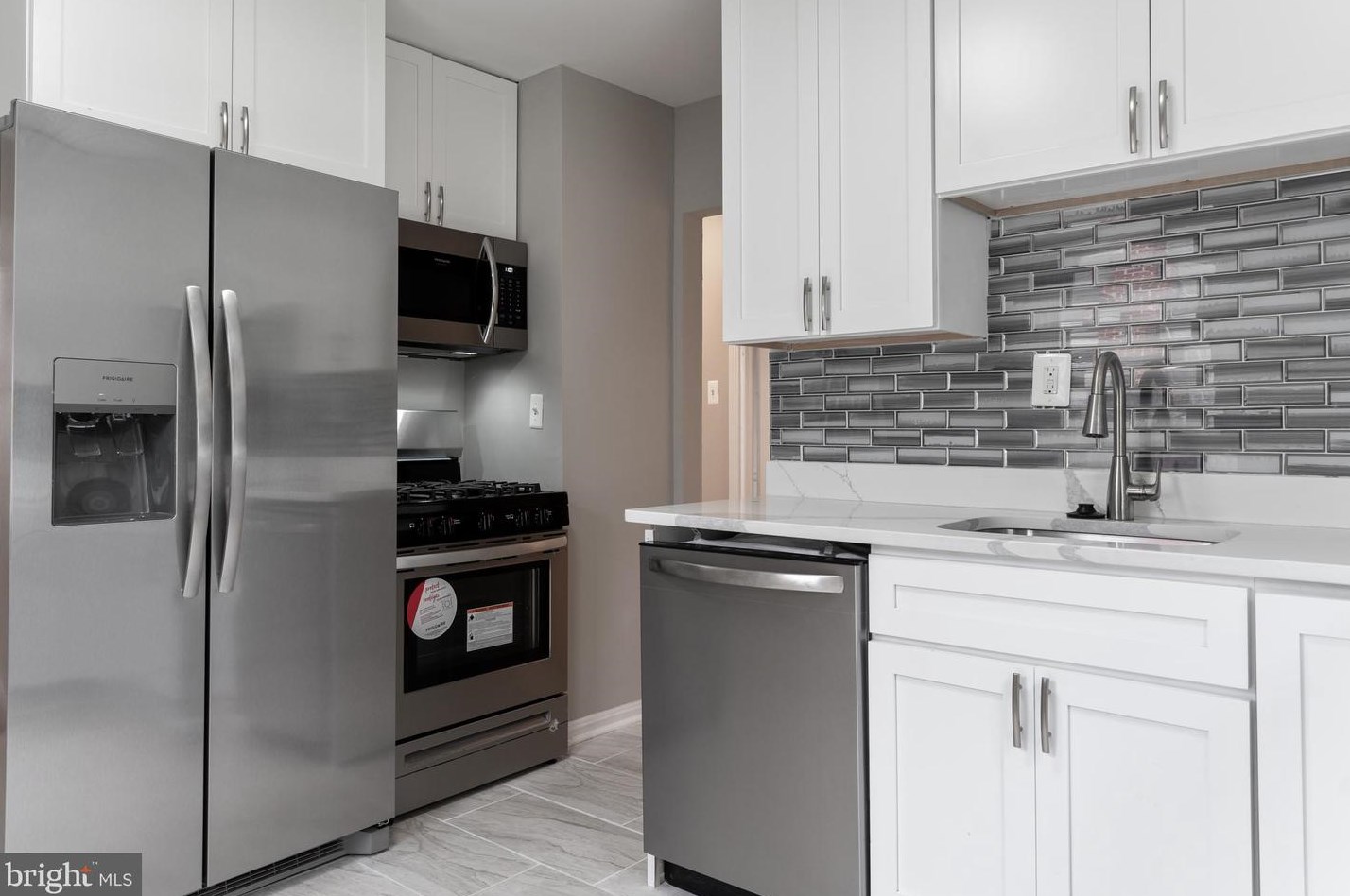 428 Margaret Ave, Baltimore MD 21221-6704 exterior