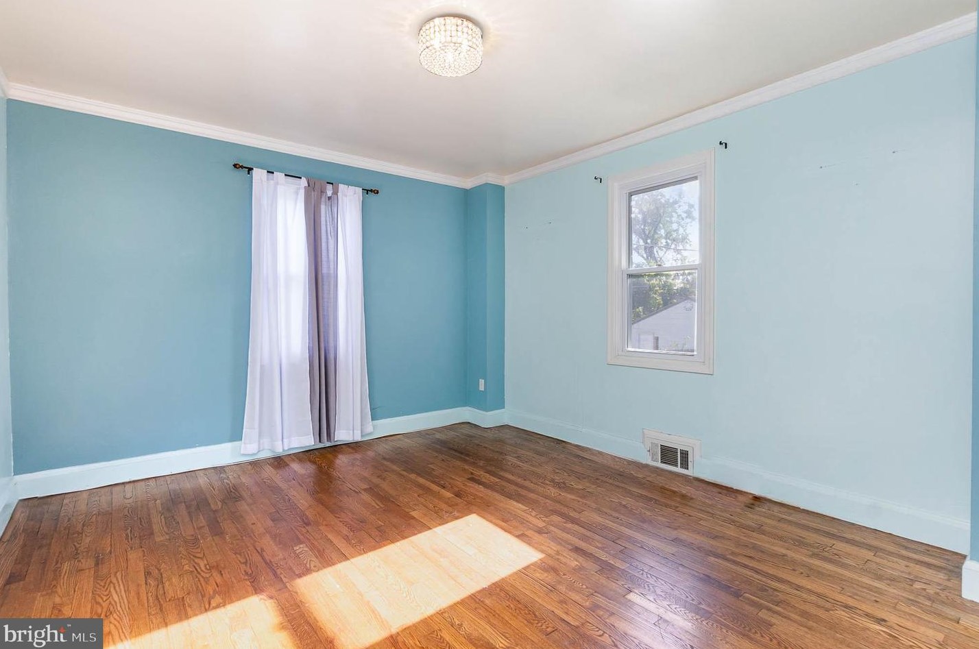 3621 Forest Hill Rd, Baltimore MD  21207-6344 exterior